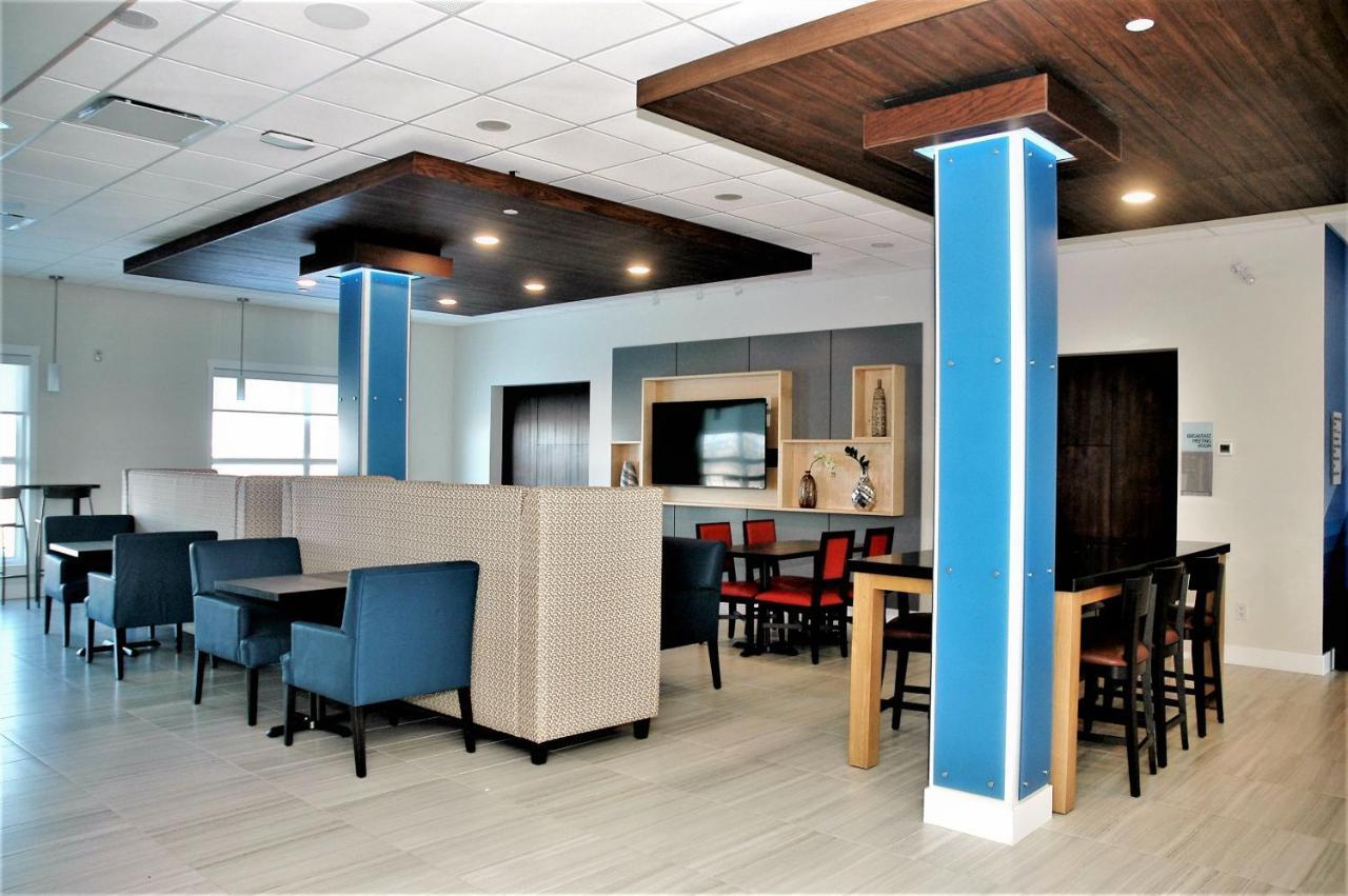 Holiday Inn Express & Suites - Edmonton Sw - Windermere By Ihg Екстериор снимка
